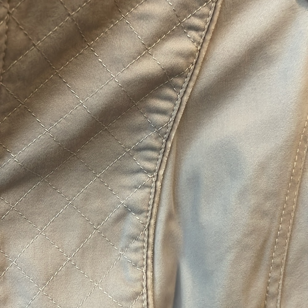 Used Light Jacket - Picture 3 of 5